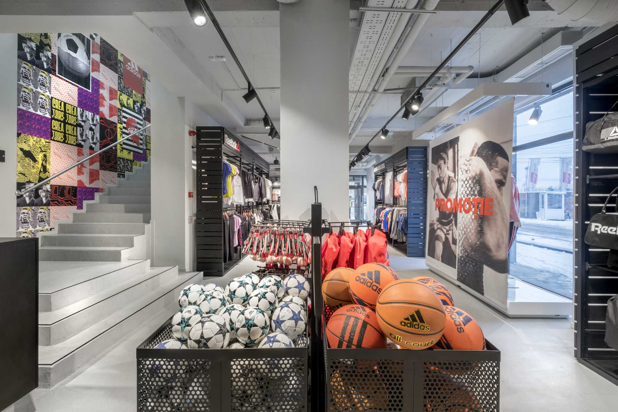 Adidas outlet hotsell otopeni